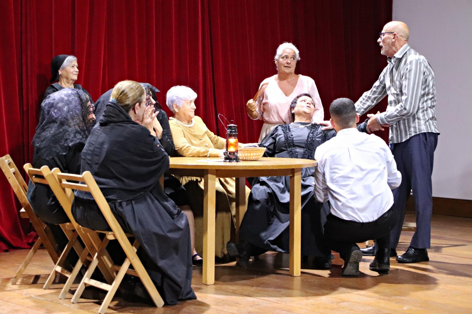 Los mayores de Yaiza representan la obra El choso de Bernarda Alba