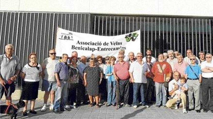 Protesta por el retraso de Jubiocio en Benicalap