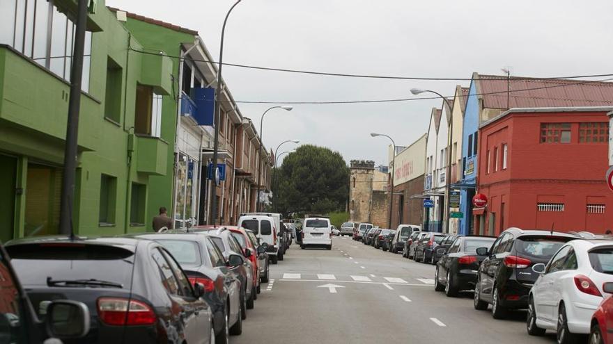 Una calle del polígono de Ciudad Naranco.