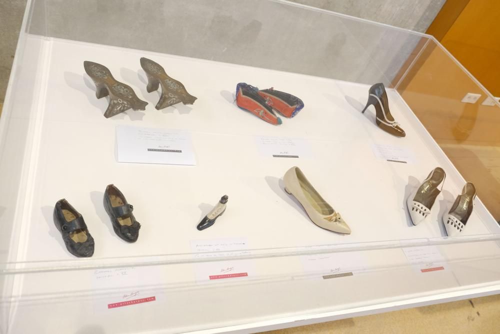 Donan al Museo del Calzado de Elda unos zapatos de José Bonaparte