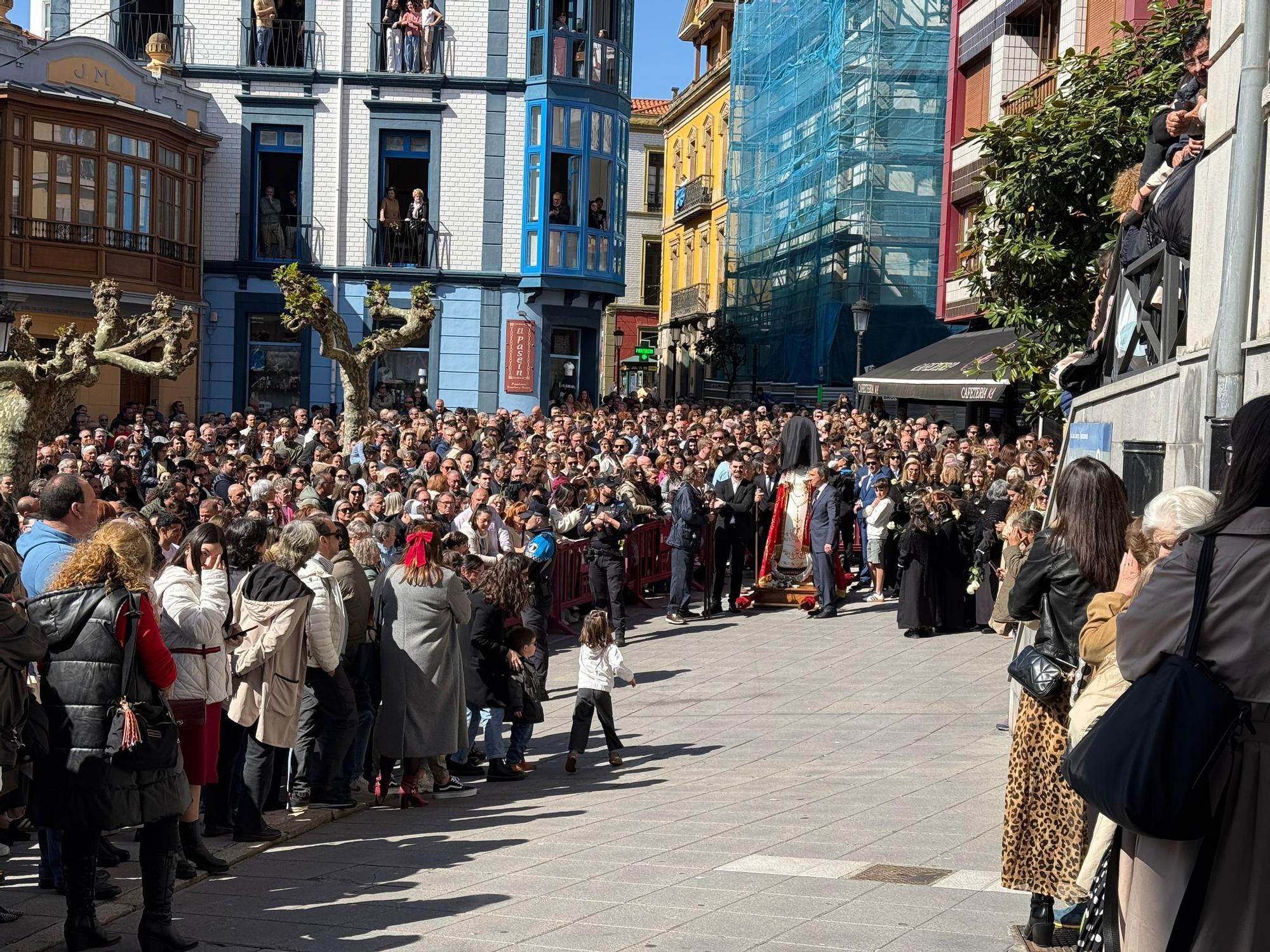 Así vivió Candas el cierre de su Semana Santa con la Procesion del Encuentro