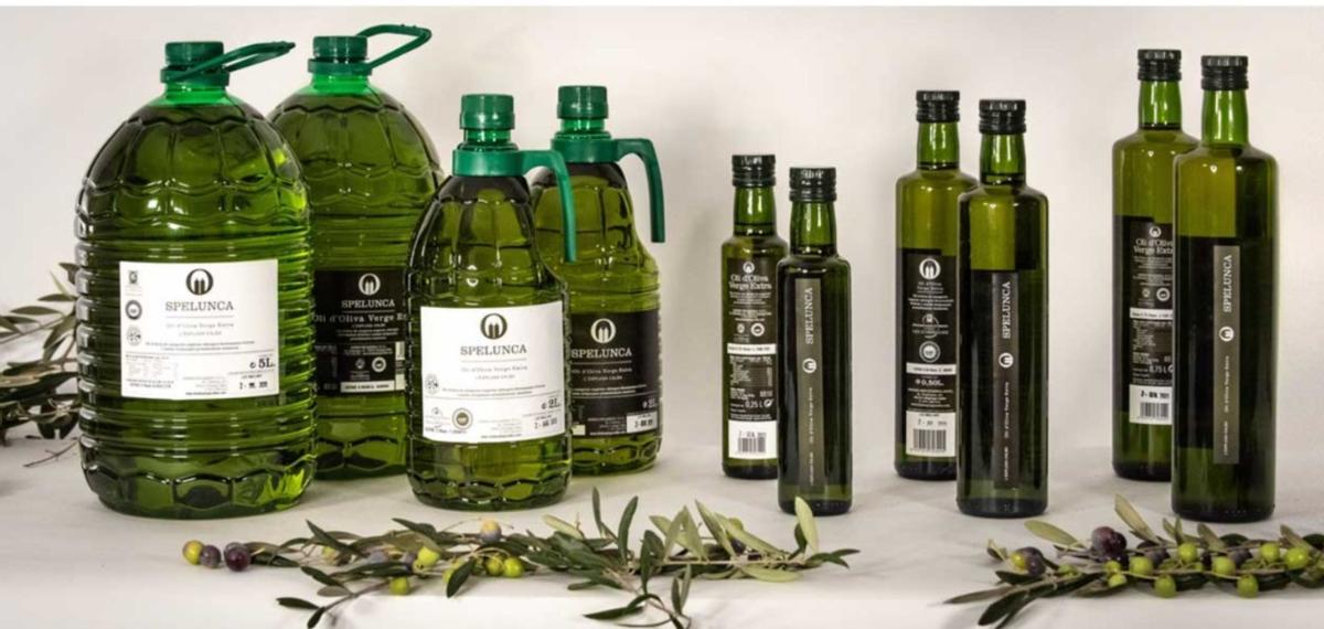 Aceites de la cooperativa de L'Espluga Calba, comercializados bajo la marca Spelunga.
