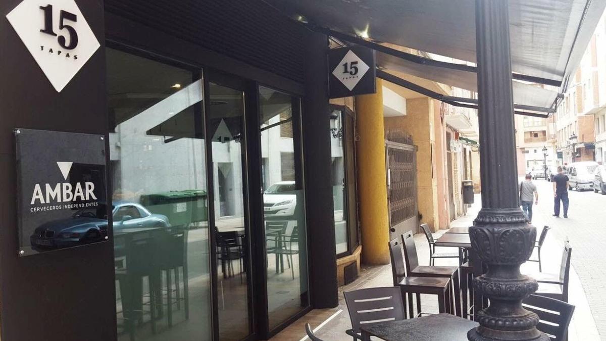 15 Tapas propone una gastronomía elaborada con productos autóctonos y de temporada en la calle Ruiz Vila de Castelló.