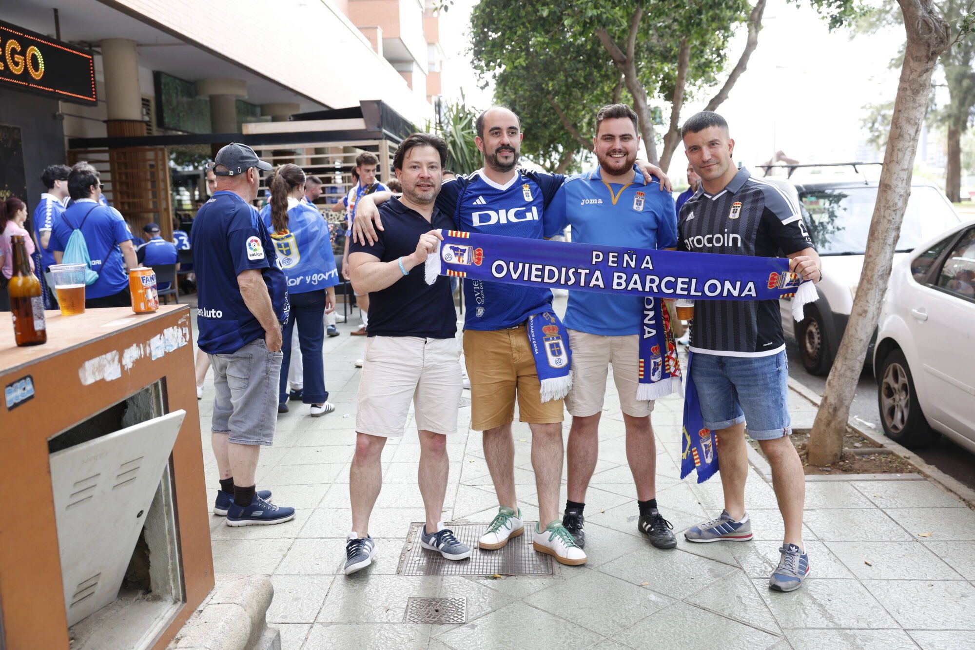 Los aficionados del Real Oviedo ya están en Almería