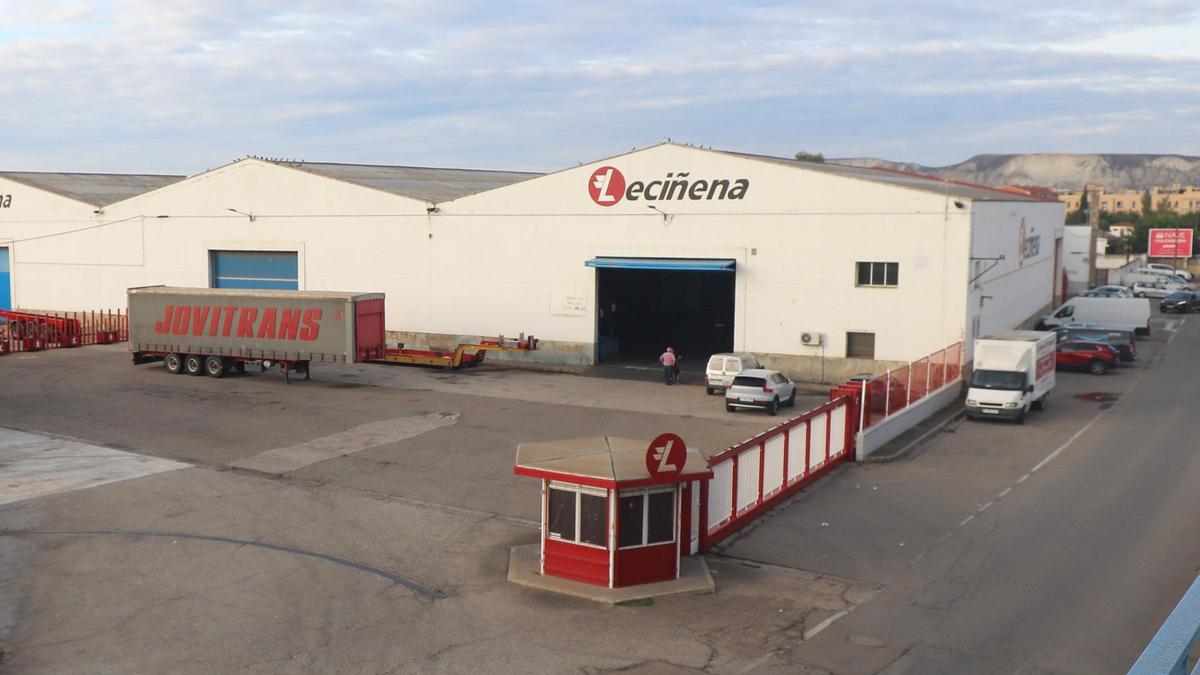 Vista exterior de la fábrica de Leciñena, ubicada en Utebo y que tiene una plantilla de 90 trabajadores.