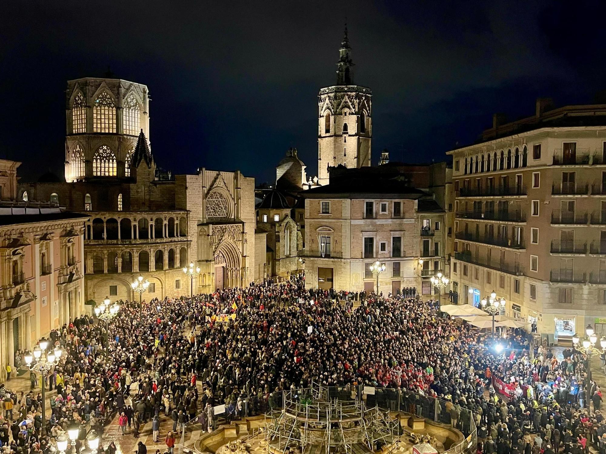 La cuarta manifestación contra Mazón por la gestión de la dana, en imágenes