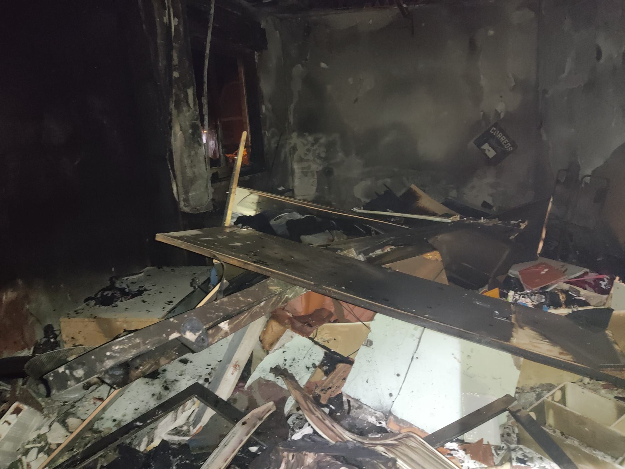 GALERÍA | Así ha quedado la casa en Fuentesaúco tras el incendio