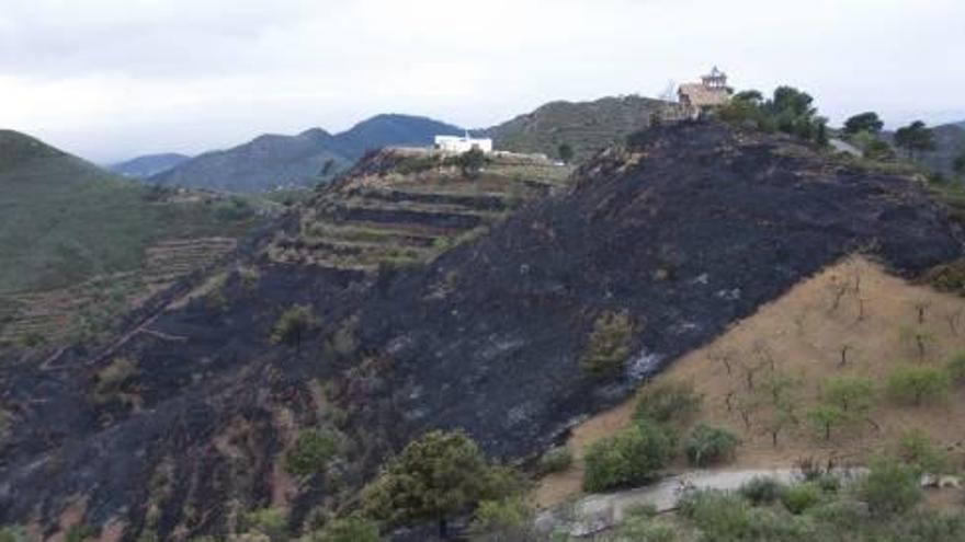 Detienen a dos agricultores por el incendio de 140.000 m2 en la Serra Calderona