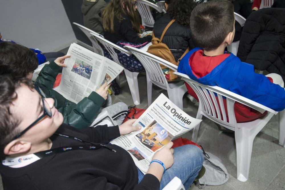 El CEIP Arteixo en Riazor con Valores Branquiazuis