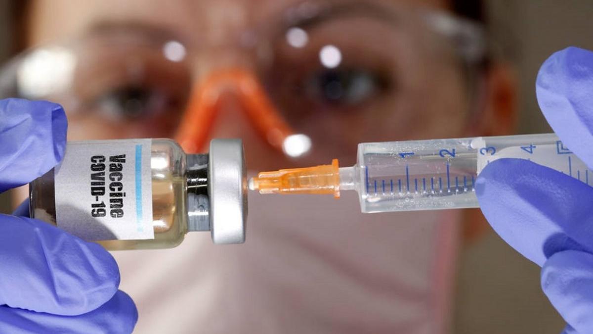 Andalucía anuncia que podrá poner la vacuna contra la Covid-19 a partir de diciembre