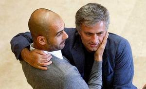 Cordialitat.Pep Guardiola i José Mourinho s’abracen durant la reunió del Fòrum d’entrenadors de la UEFA, el 2 de setembre passat.