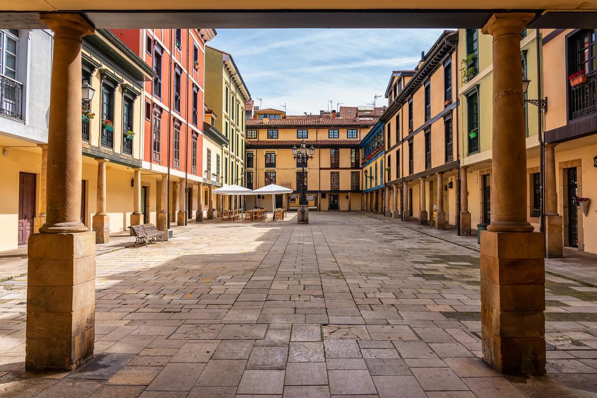 La Plaza del Mercado del Fontán está situada en el centro histórico de Oviedo