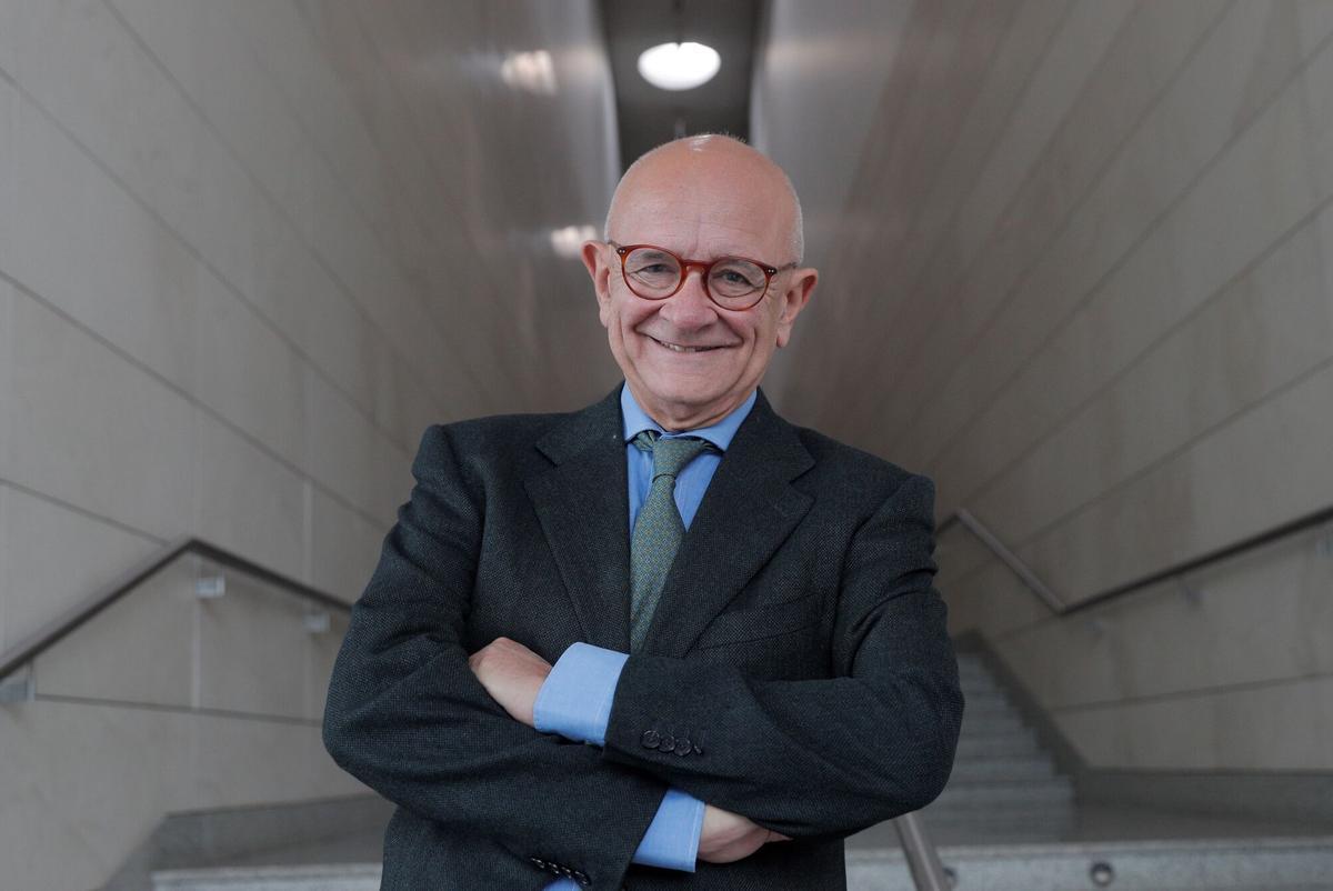 -El Catedrático de Fisiología de la Universidad de València, José Viña