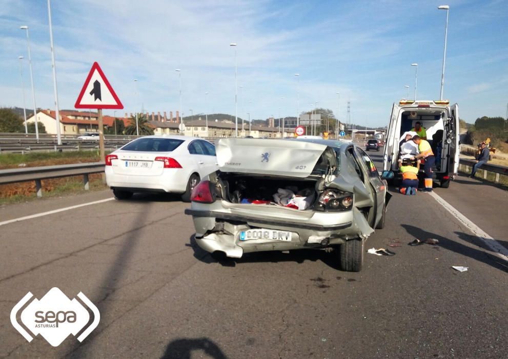 Accidente múltiple a la entrada de Avilés