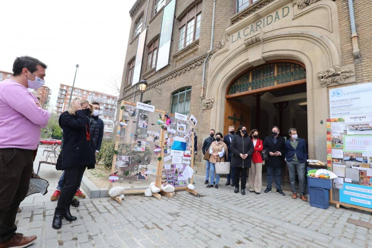 La Caridad sale a la calle Moret para trasmitir un mensaje a todos los zaragozanos