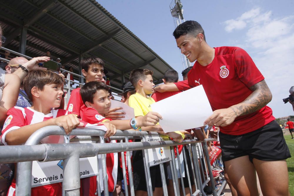 Entrenament de portes obertes del Girona FC a l'Escala