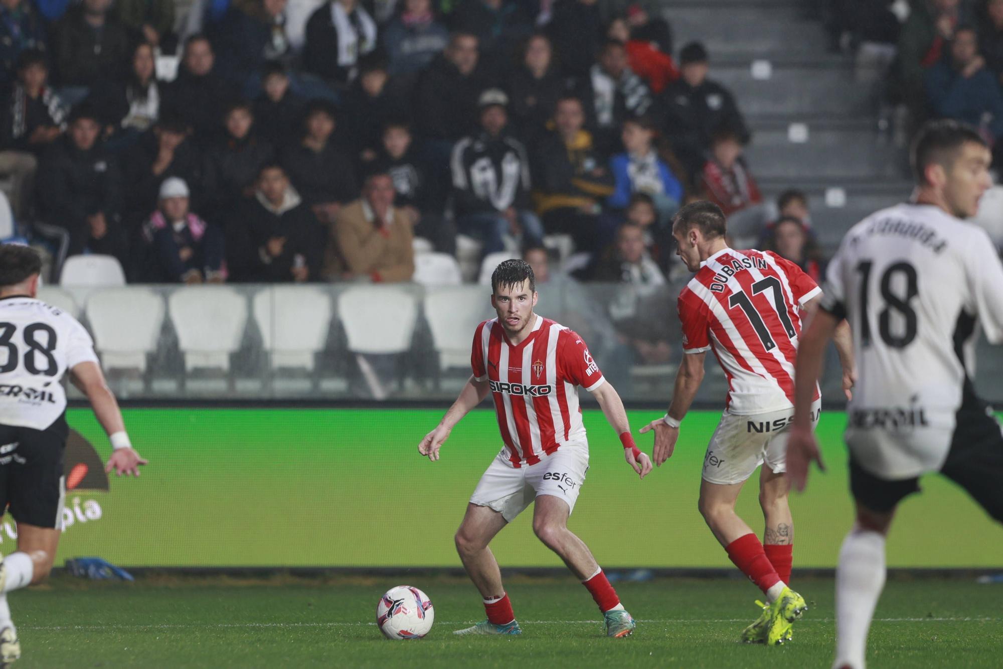 EN IMÁGENES: Así fue el Burgos-Sporting, con gran desplazamiento de  la Mareona