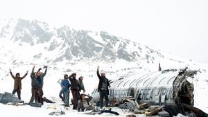 Imagen de la película de J.A. Bayona La sociedad de la nieve, sobre la tragadia aérea de los Andes de un equipo de rugby uruguayo.