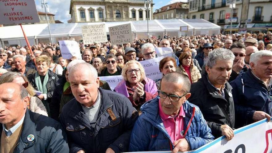 Una concentración en la ciudad en demanda de pensiones dignas. // Gustavo Santos