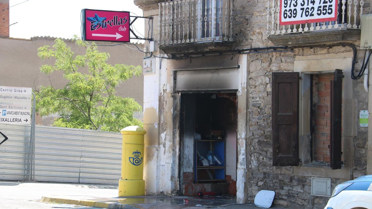 El local incendiado en Bellpuig