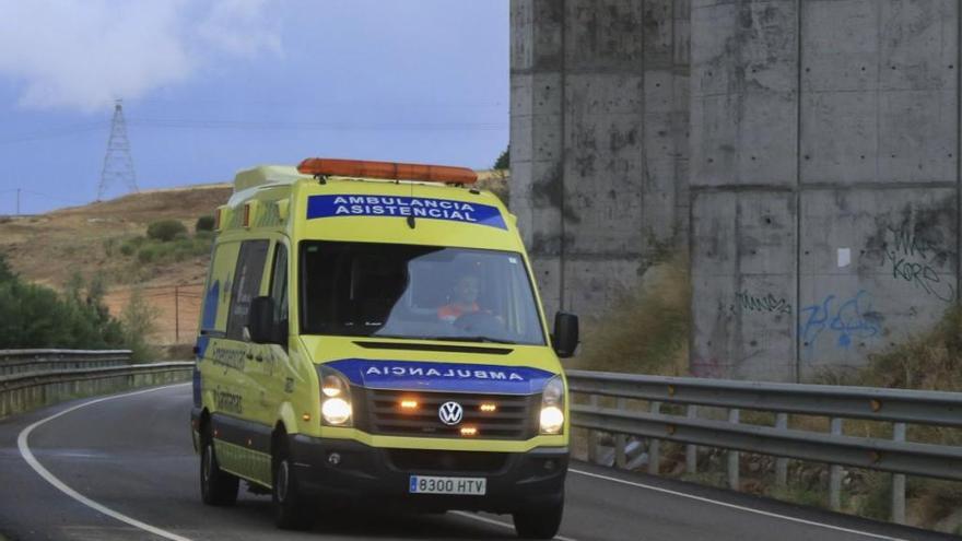 Una ambulancia de emergencias sanitarias. Imagen de archivo.