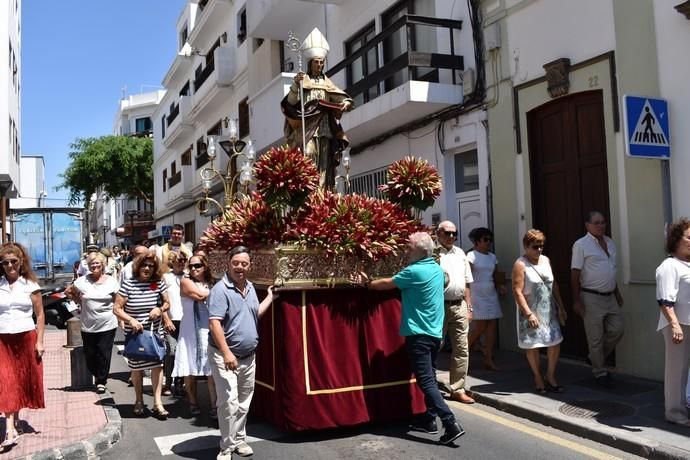 San Ginés, procesión con traca de calor a 30 grados