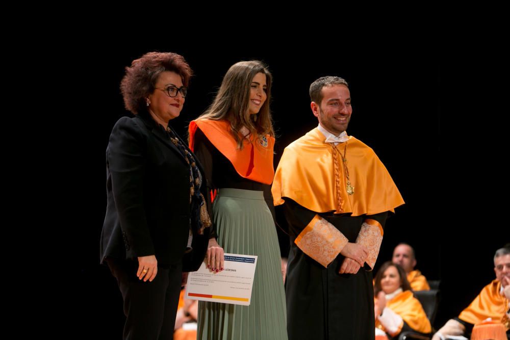 Graduación de alumnos de la Facultad de Económicas