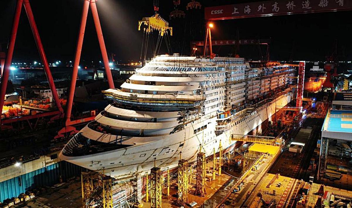 El crucero, en el astillero Shanghai Waigaoqiao. | // SWS/CSSC