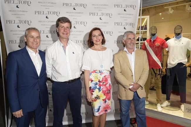 Inauguración de la tienda Piel de Toro, en ...