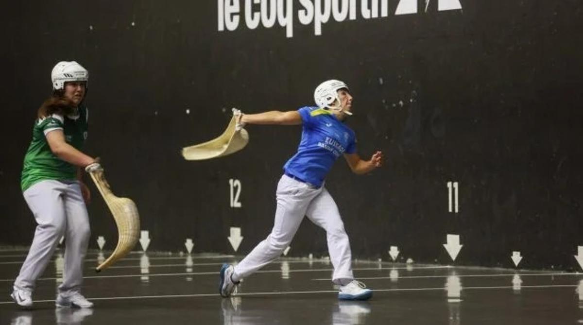 El partido de pelota vasca femenino entre España y Euskadi.