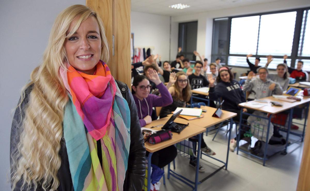 La profesora de Fuengirola Rosa Liarte, en uno de los institutos donde ha dado clases de Historia.