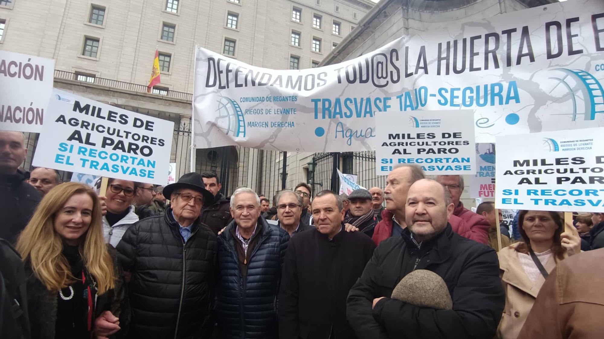 Manifestación en Madrid  exigir la retirada inmediata del recorte del Tajo-Segura