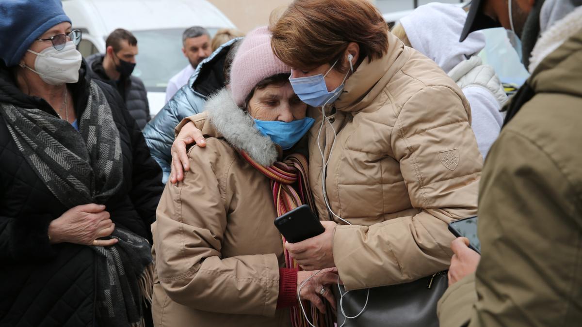 Una furgoneta con refugiados procedentes de Ucrania, a su llegada a España.