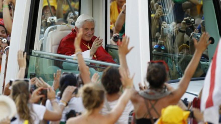 Gallardón entrega al Papa la Llave de Madrid