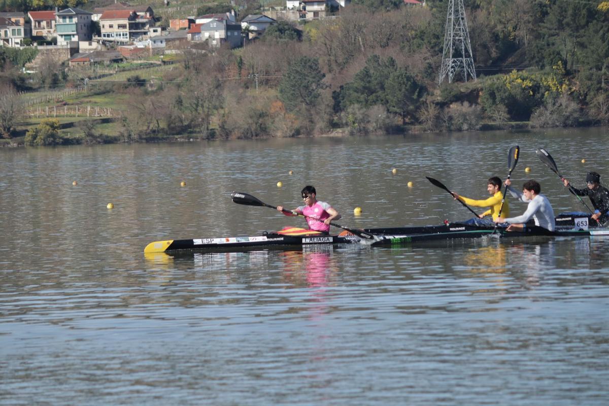 Izan Aliaga, al frente de la prueba.