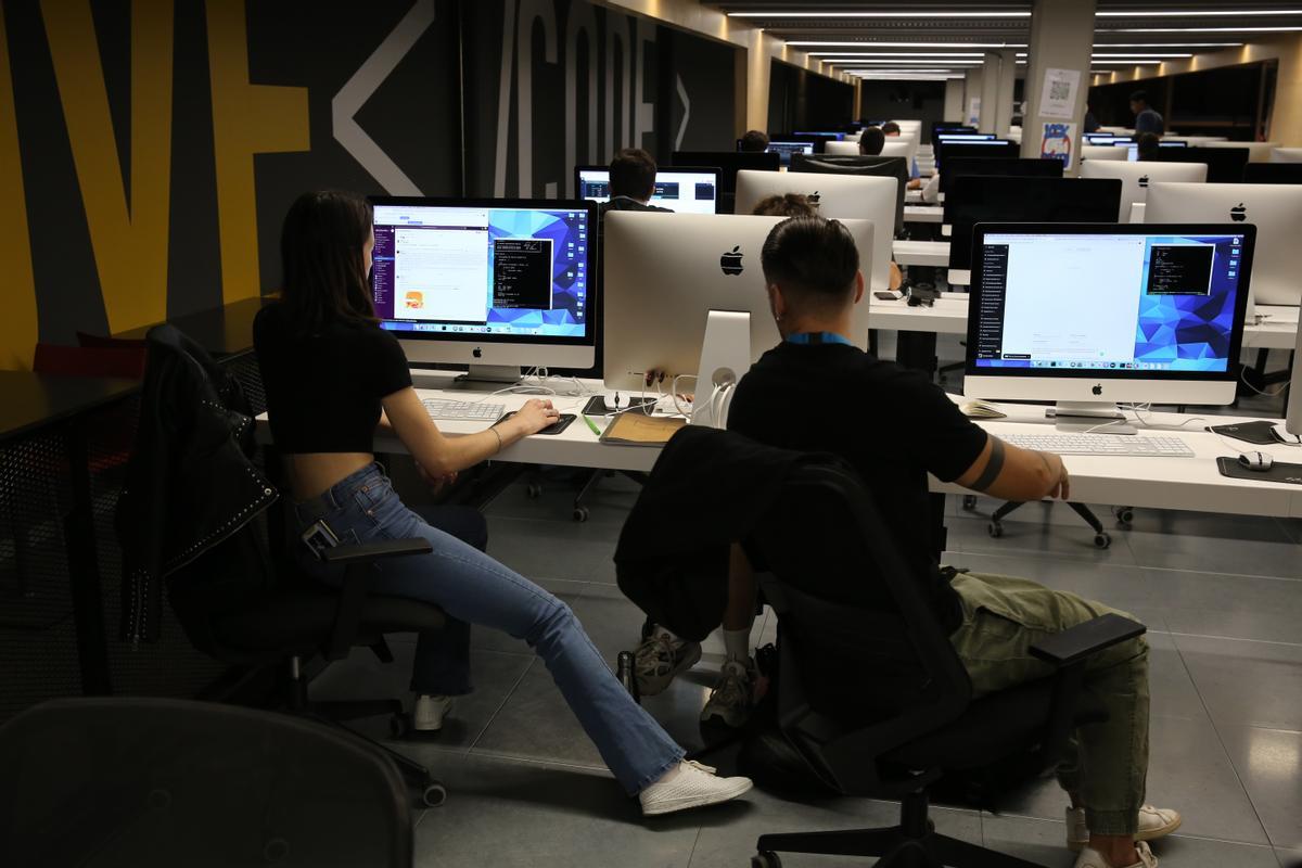 Uno de los espacios de la escuela de programación 42 Barcelona.