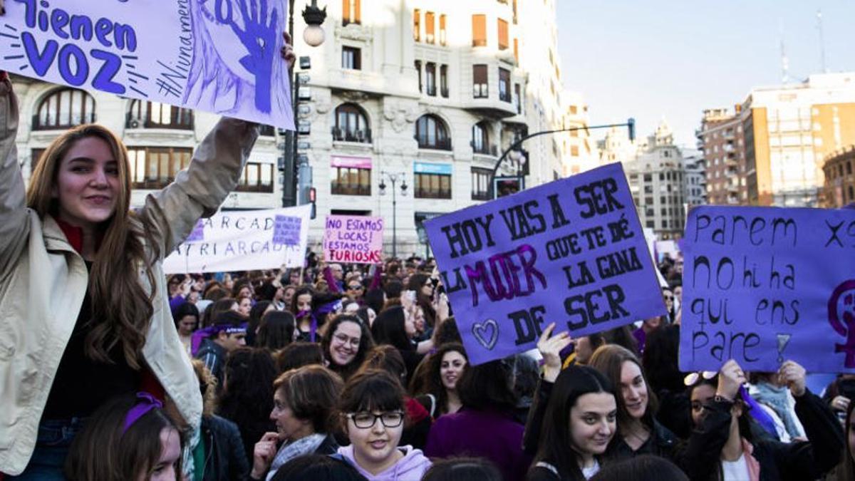 Imagen de archivo de una manifestación del 8M en València.