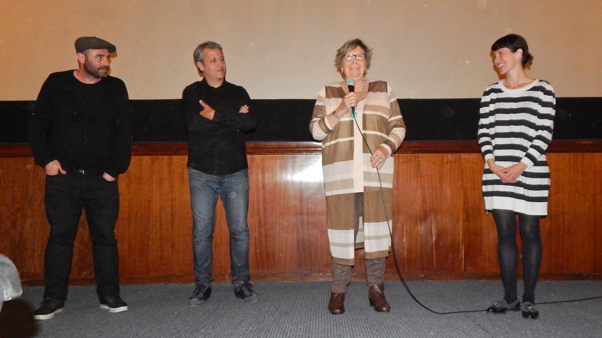 Joana Biarnés participa en la presentación en Terrassa del documental sobre su vida y carrera profesional 'Una entre todos'.