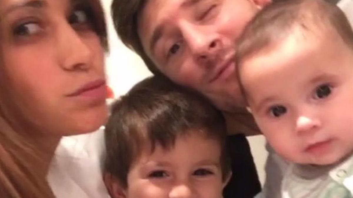 Messi, junto a su mujer y sus hijos