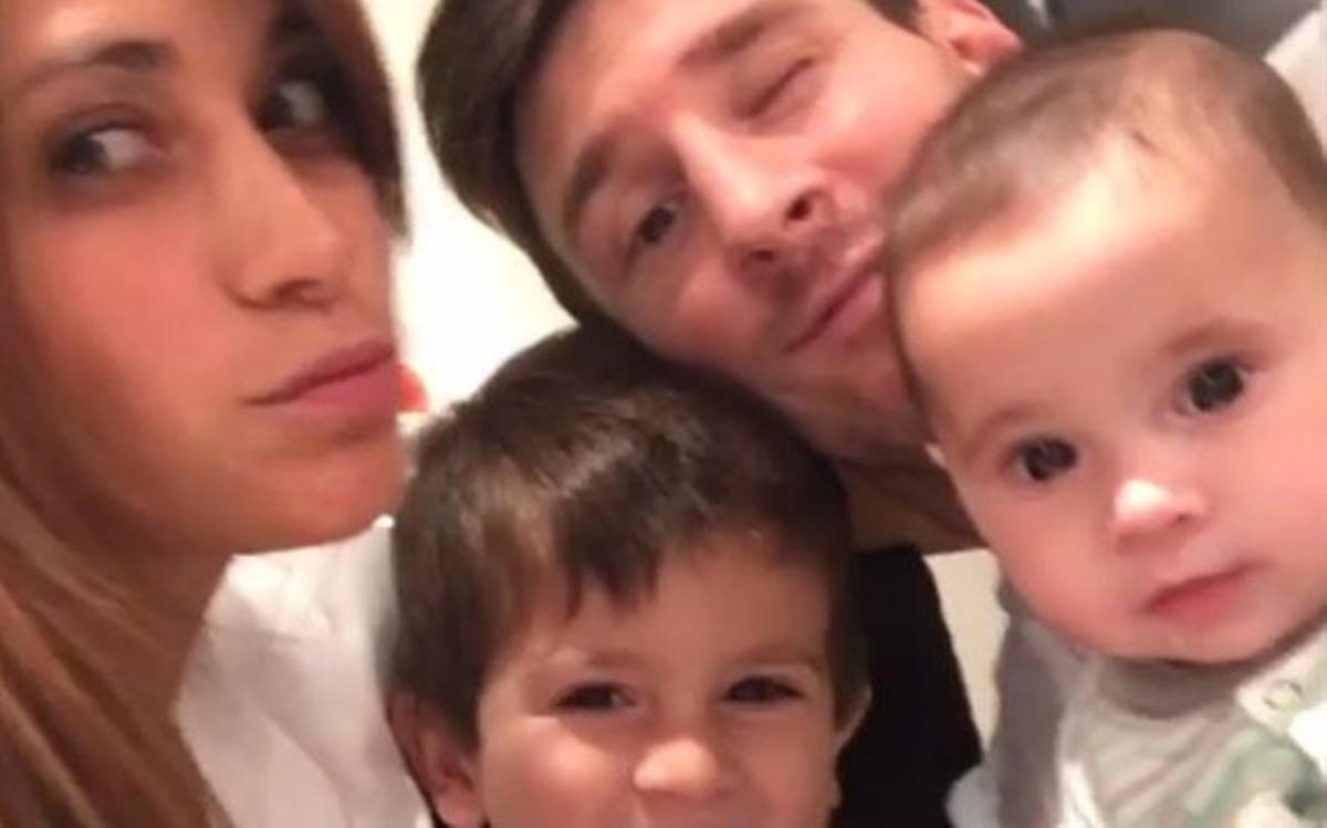 Messi, junto a su mujer y sus hijos