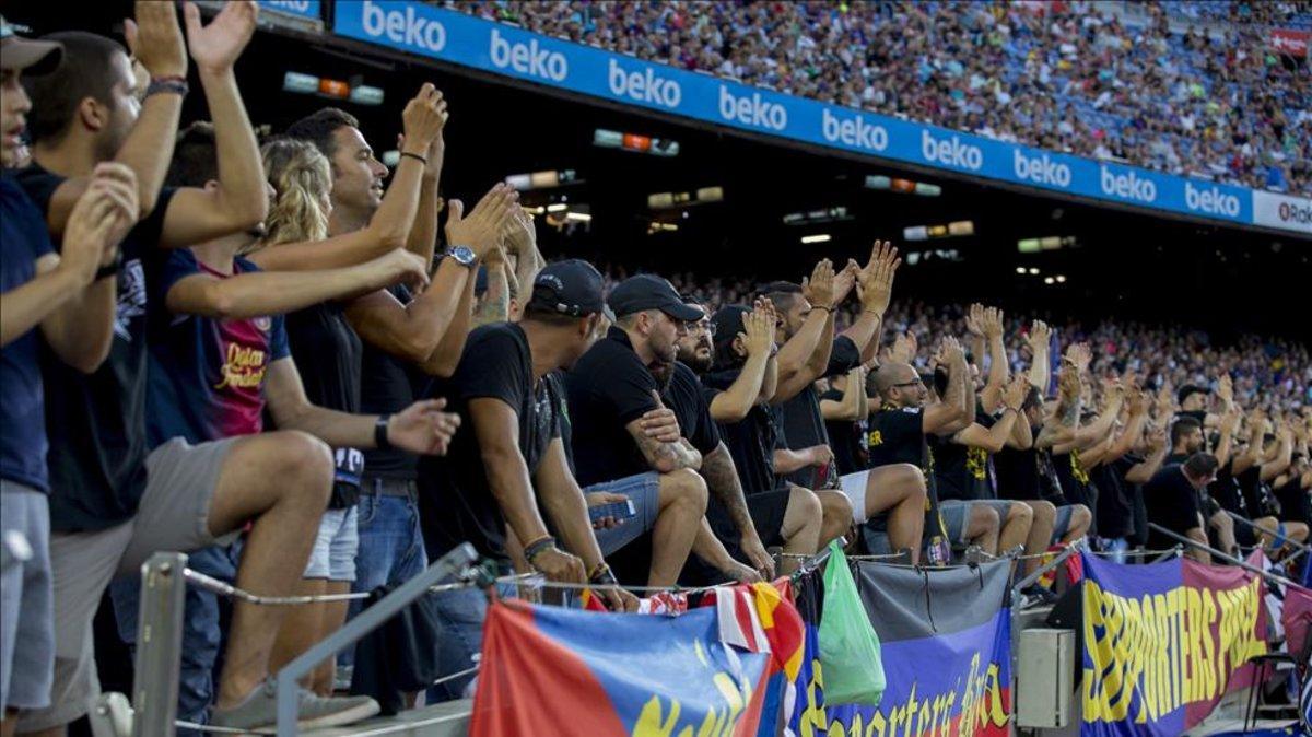 La Grada d'Animació del FC Barcelona, llenará sus plazas en Montjuic