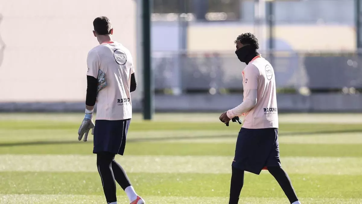 Joan García, sobre Lamine: "Me impacta verle en el día a día, no tiene ni punto de comparación con lo que hacía"