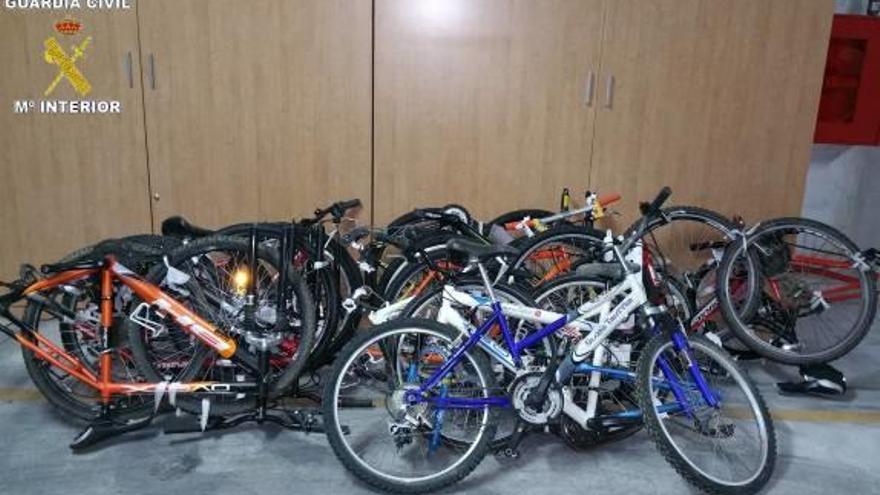 Imagen de las bicicletas recuperadas en la operación.