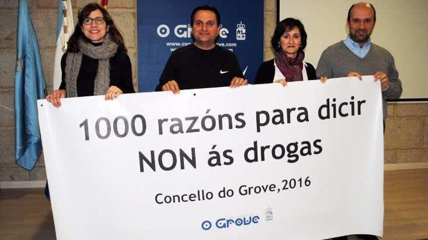 La presentación de la campaña contra las drogas. // Muñiz