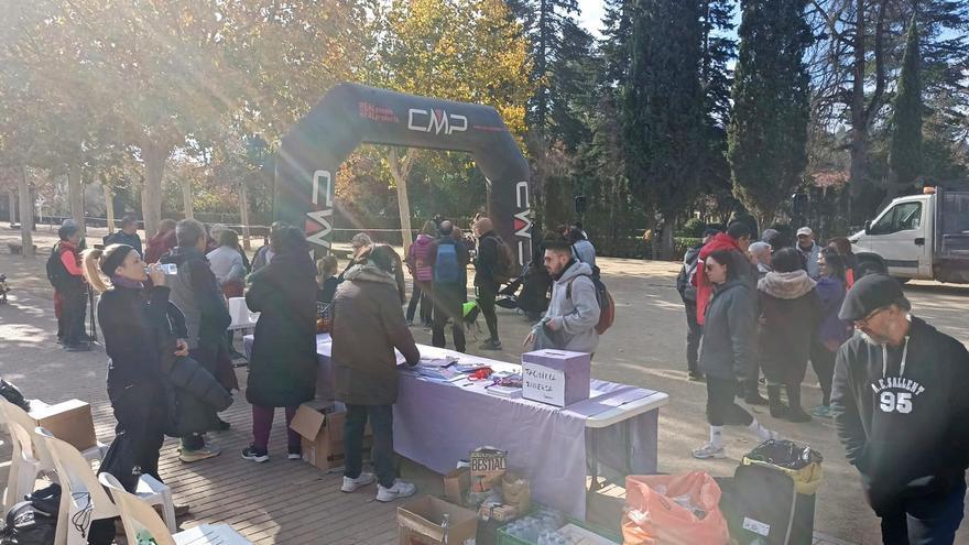 Un centenar de persones participen en els actes contra la violència masclista a Sallent