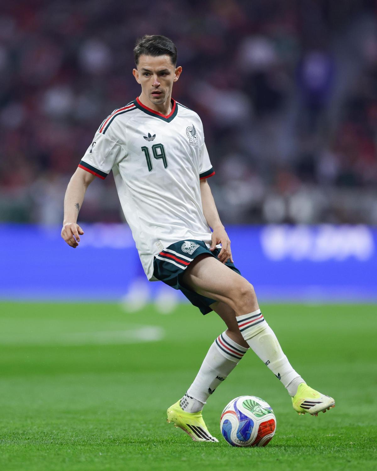 Álvaro Fidalgo en su debut con México ante Portugal.