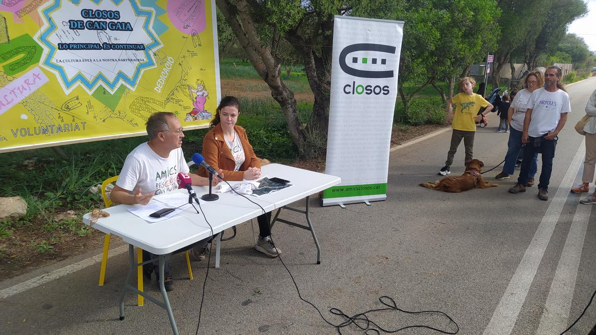 Unas 150 personas protestan contra la decisión del Govern de dejar sin financiación de la ecotasa el parque arqueológico de los Closos de Can Gaià