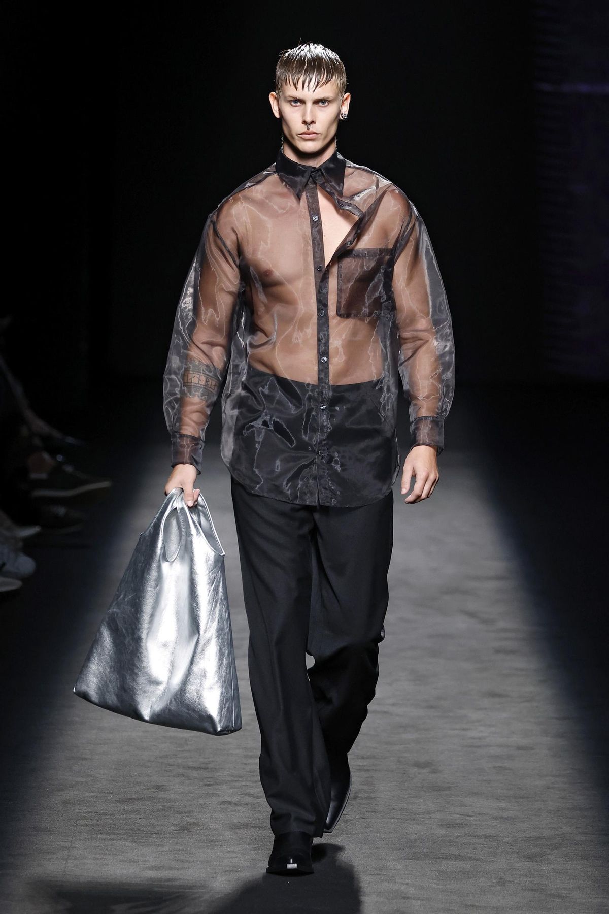 'Look' Acromatyx de la colección 006, en la semana de la moda de Madrid.