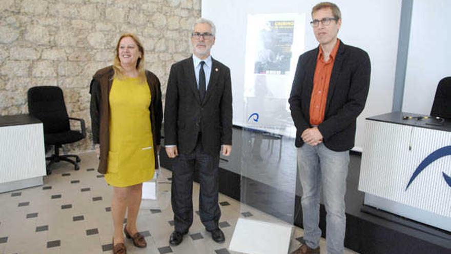 De izqda. a dcha.: Isabel Pascua, José Regidor y Oswaldo Guerra.