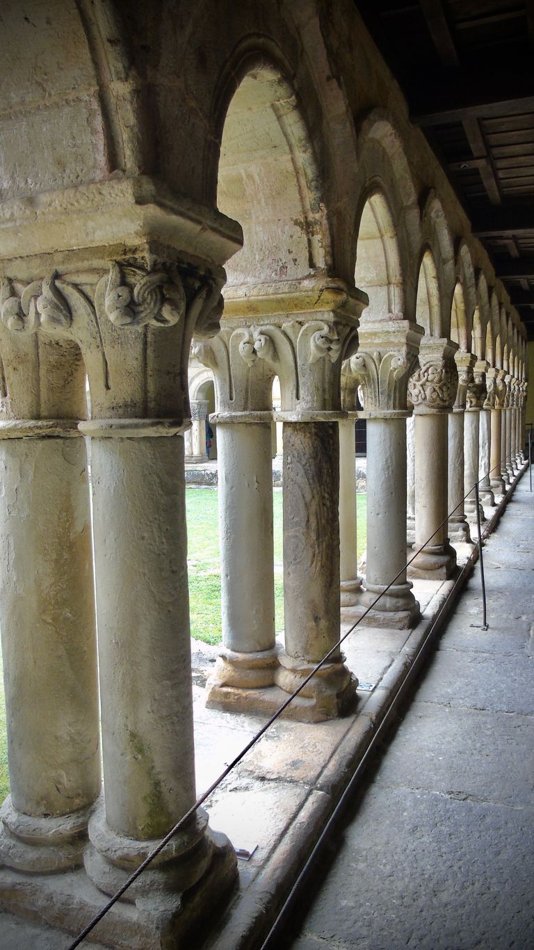 La Colegiata de Santa Juliana es una visita obligada en Santillana.